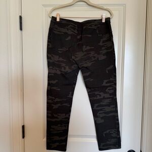 Anthropologie - Sanctuary. Women’s Camo leggings